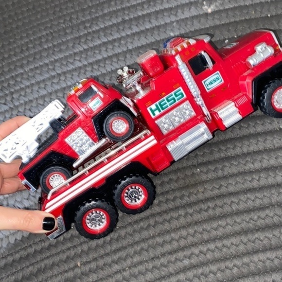 2015 Hess Fire Truck works needs batteries some signs of wear & play. - Picture 5 of 7